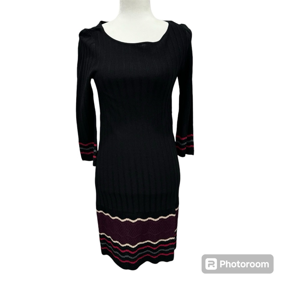 Nine West Black, Red, White Ribbed, Long Flared Sleeve Dress. Rayon & Nylon. NWT